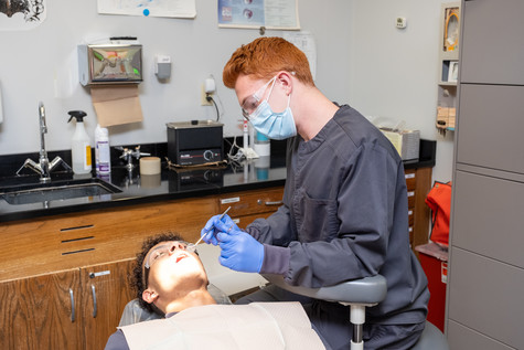 Dental Assisting Image