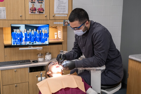 Dental Assisting Image